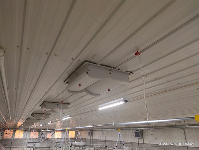 屋頂進(jìn)風(fēng)窗